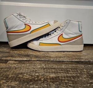 Nike Blazer Mid 77.      " Infinite White Kumquat "